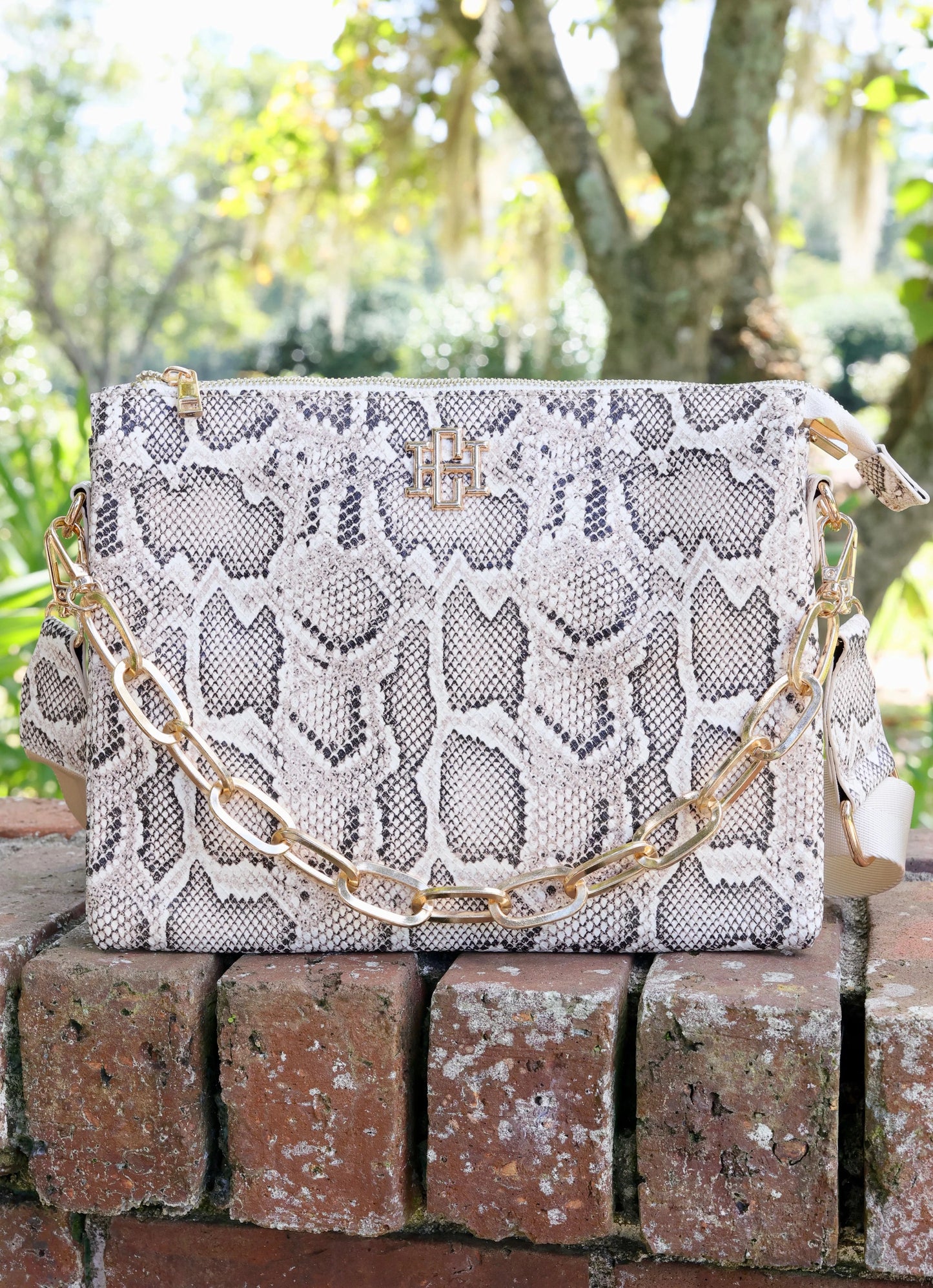 Caroline Hill Ariana Crossbody Mocha