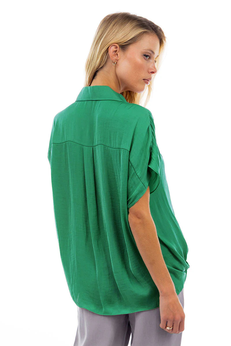 Short Sleeve Convertible Collar Blouse