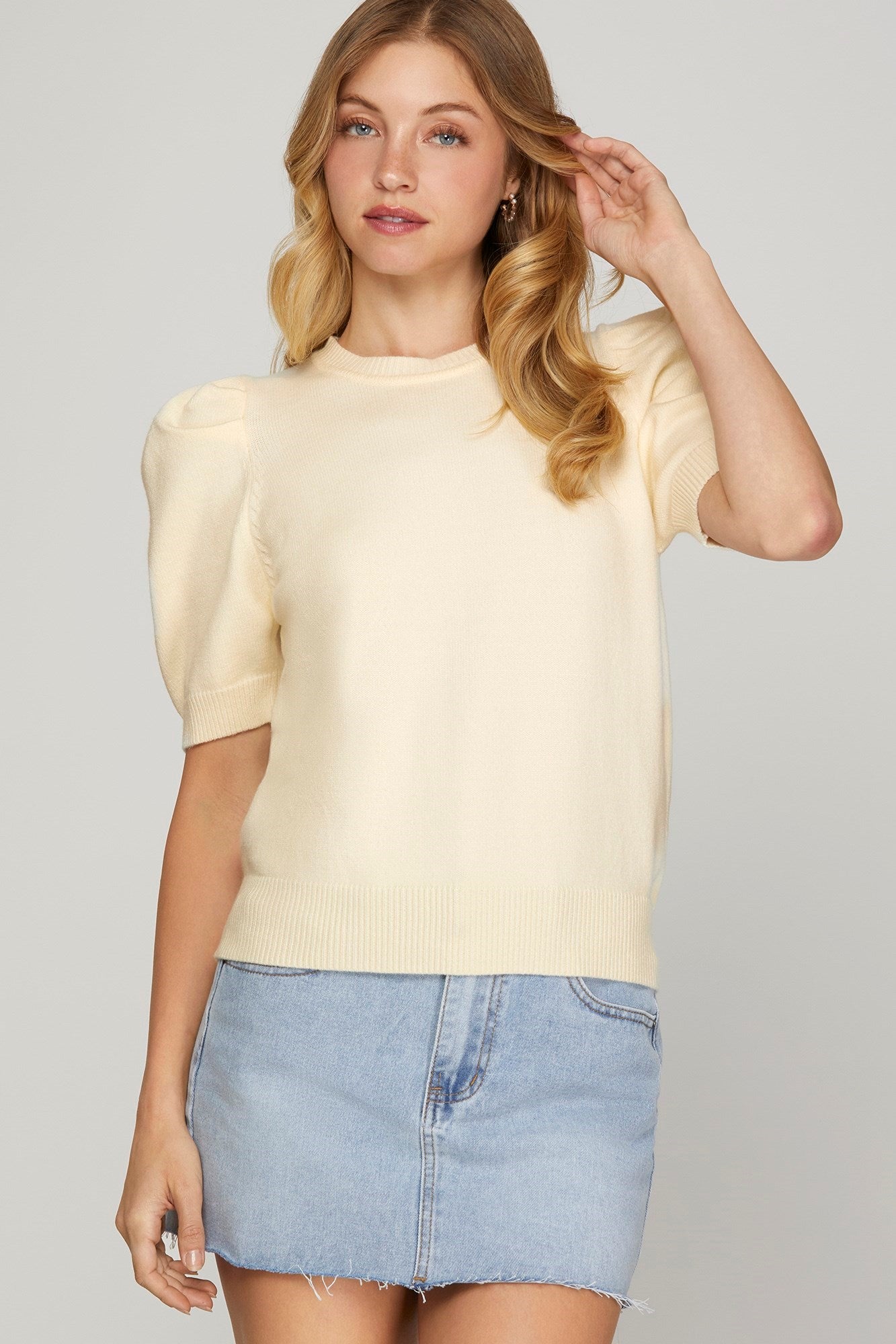 Short Puff Sleeve Sweater