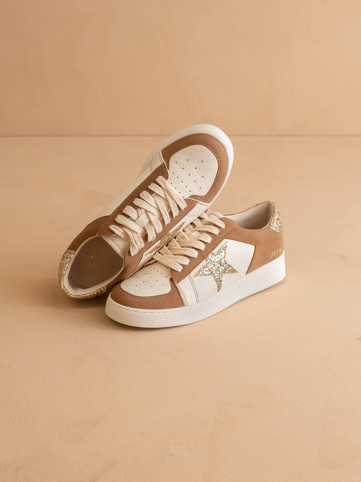 Camel Glitter Star Sneaker