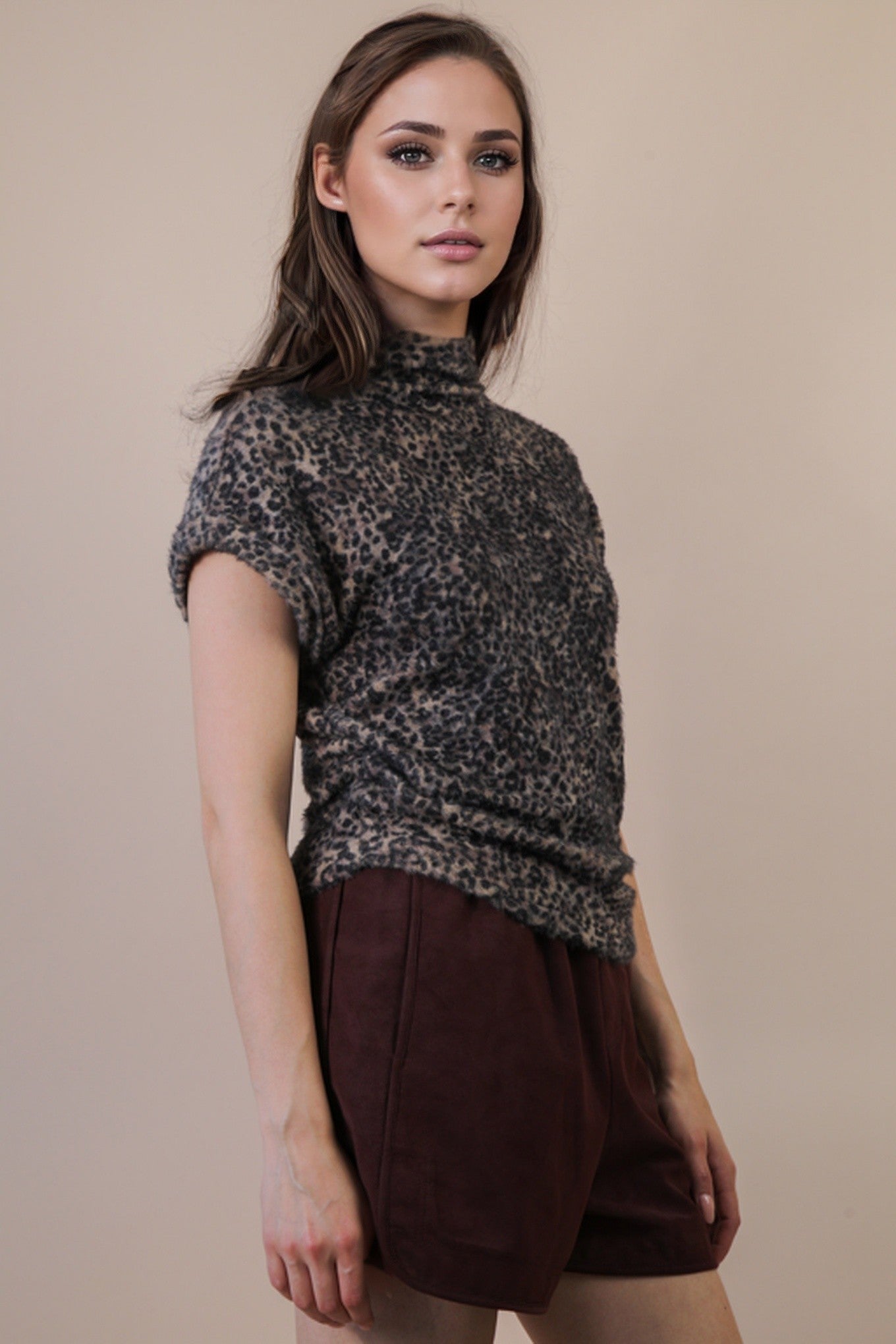Side Elastic Detail Leopard Soft Knit Top