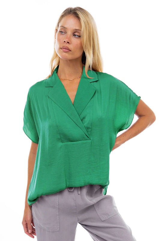 Short Sleeve Convertible Collar Blouse